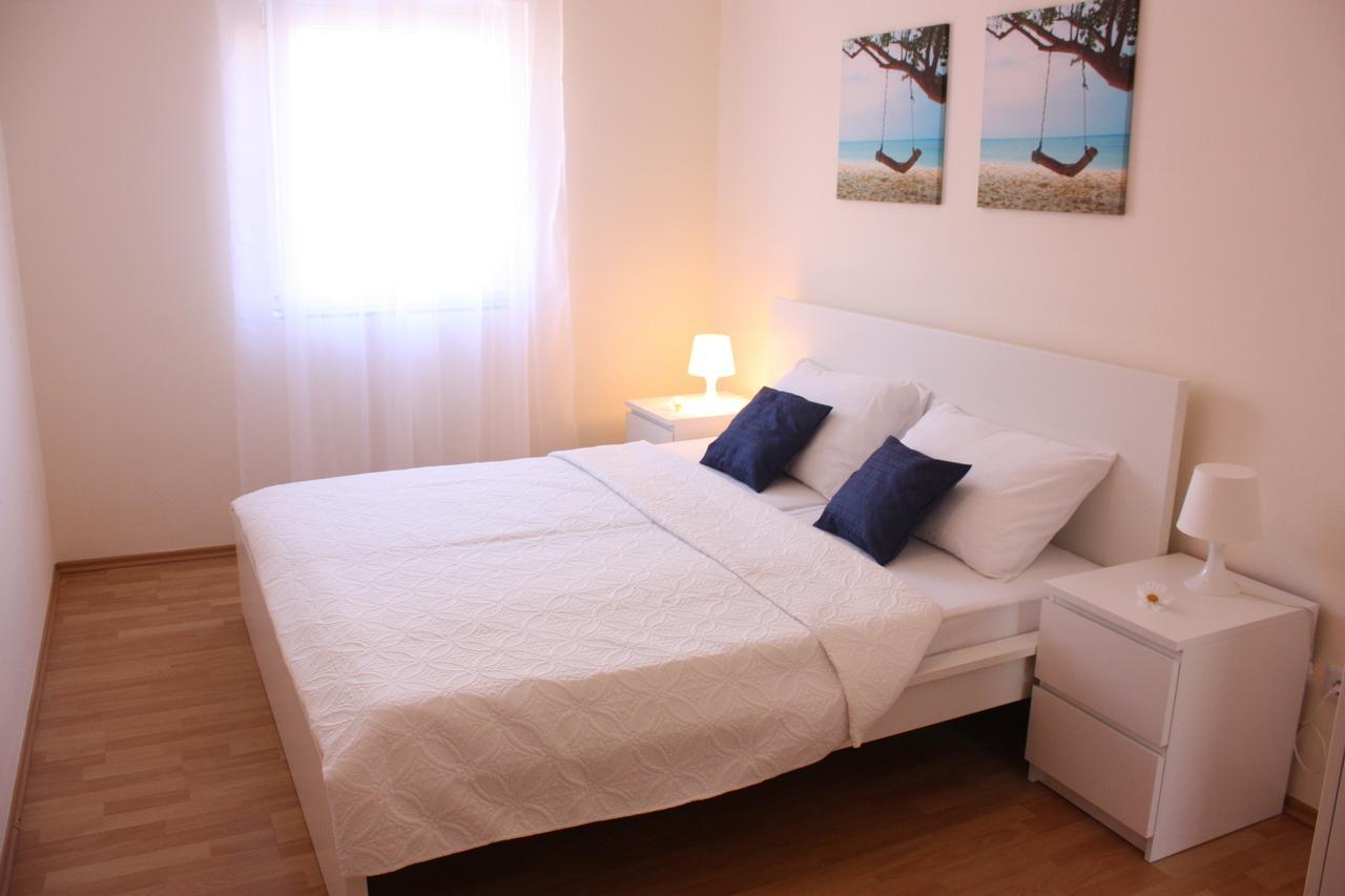 Apartments Tanja & Josipa Паг Экстерьер фото