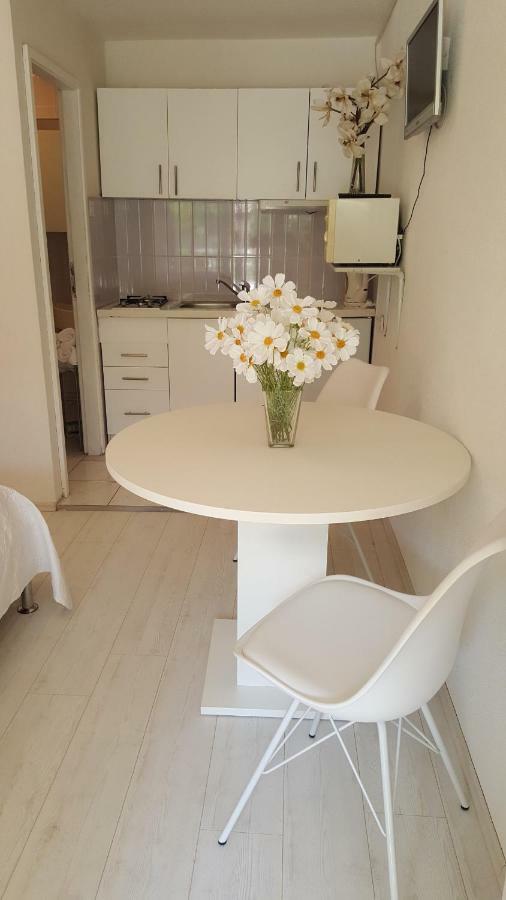 Apartments Tanja & Josipa Паг Экстерьер фото